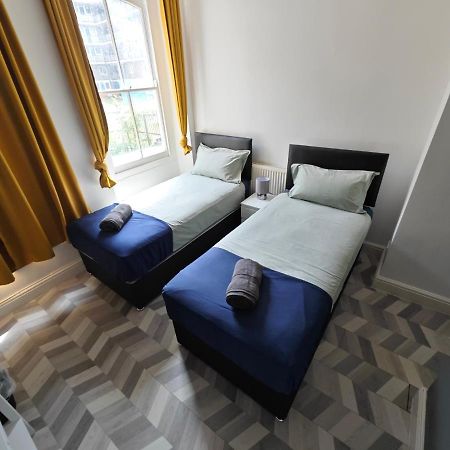 2 Bedroom 2 Bathroom Apartment In Old St - Shoreditch - Zone 1 London Eksteriør billede