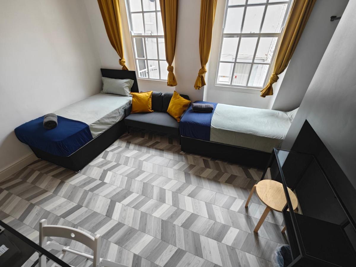 2 Bedroom 2 Bathroom Apartment In Old St - Shoreditch - Zone 1 London Eksteriør billede