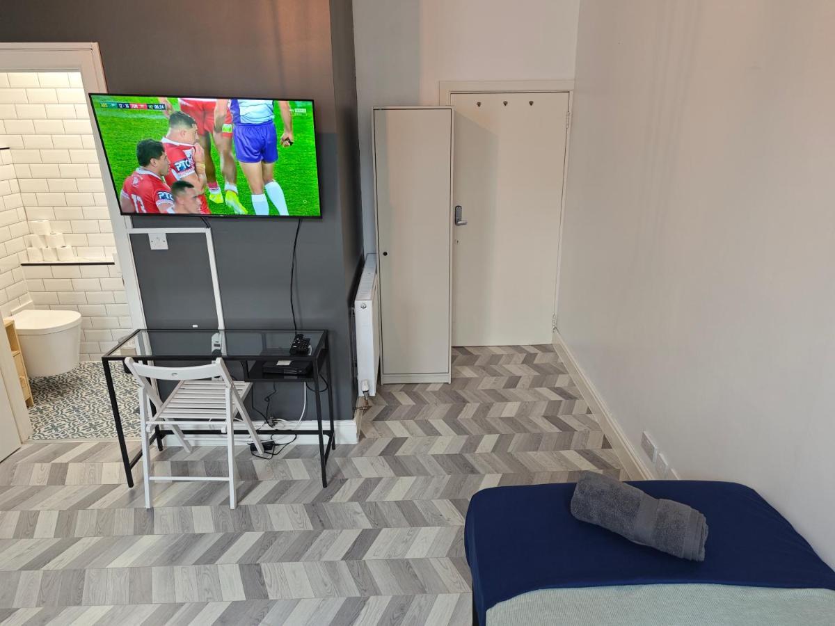 2 Bedroom 2 Bathroom Apartment In Old St - Shoreditch - Zone 1 London Eksteriør billede