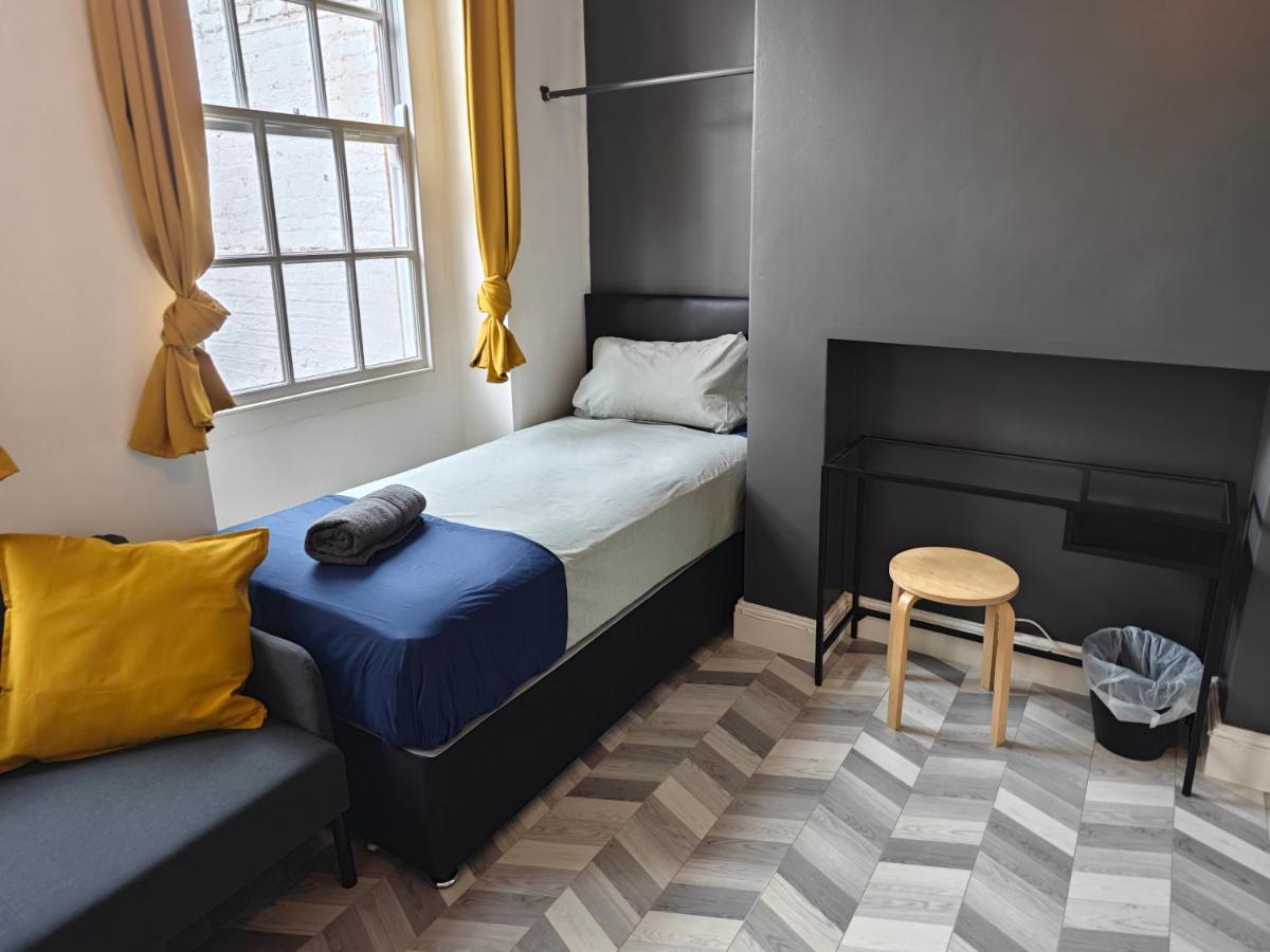 2 Bedroom 2 Bathroom Apartment In Old St - Shoreditch - Zone 1 London Eksteriør billede