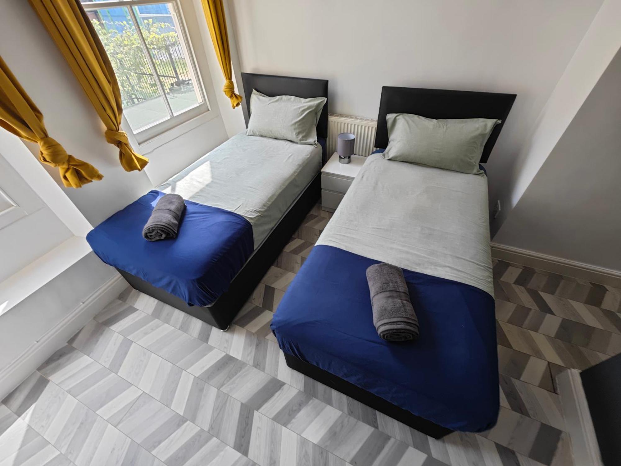 2 Bedroom 2 Bathroom Apartment In Old St - Shoreditch - Zone 1 London Eksteriør billede