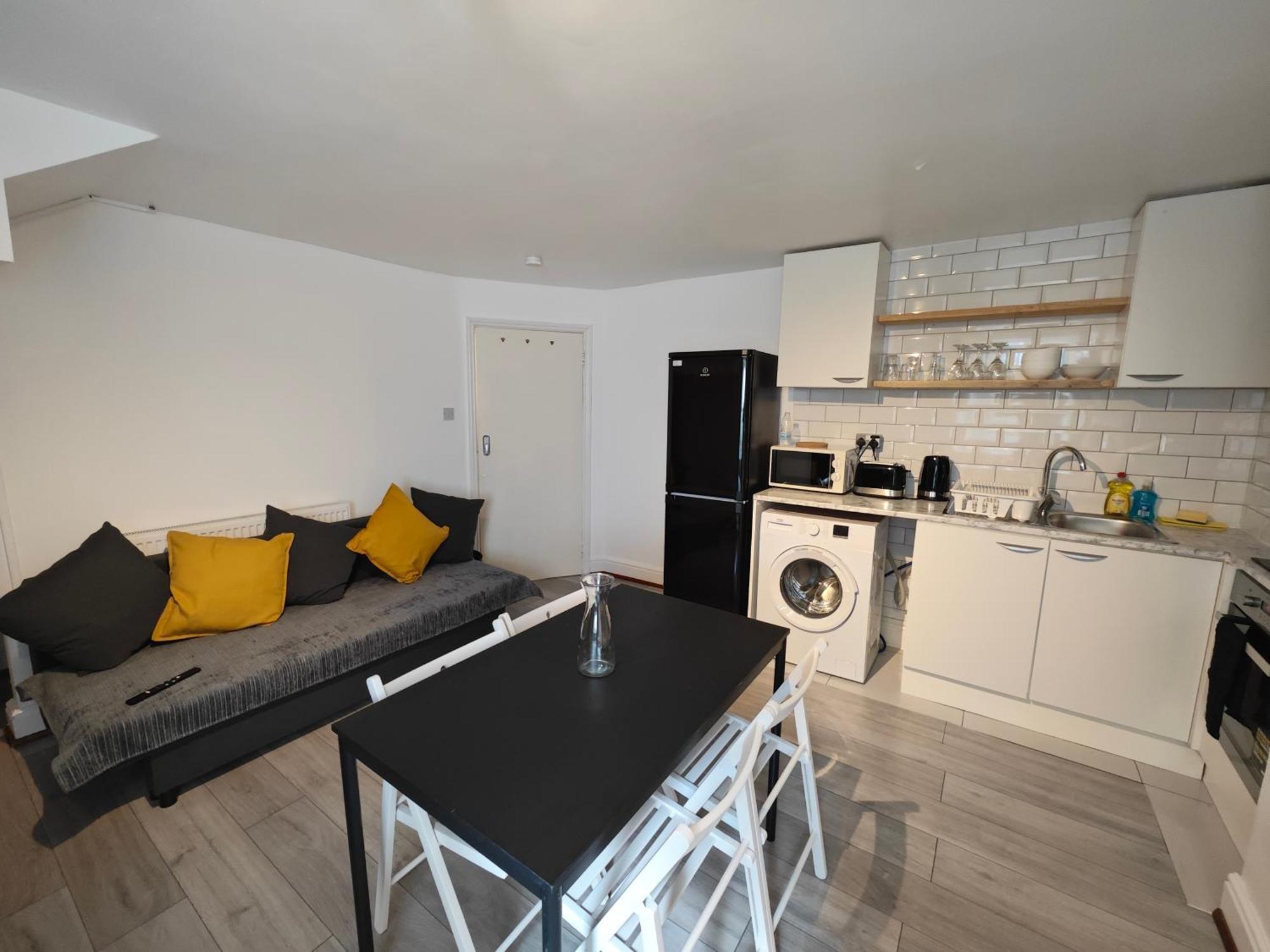 2 Bedroom 2 Bathroom Apartment In Old St - Shoreditch - Zone 1 London Eksteriør billede