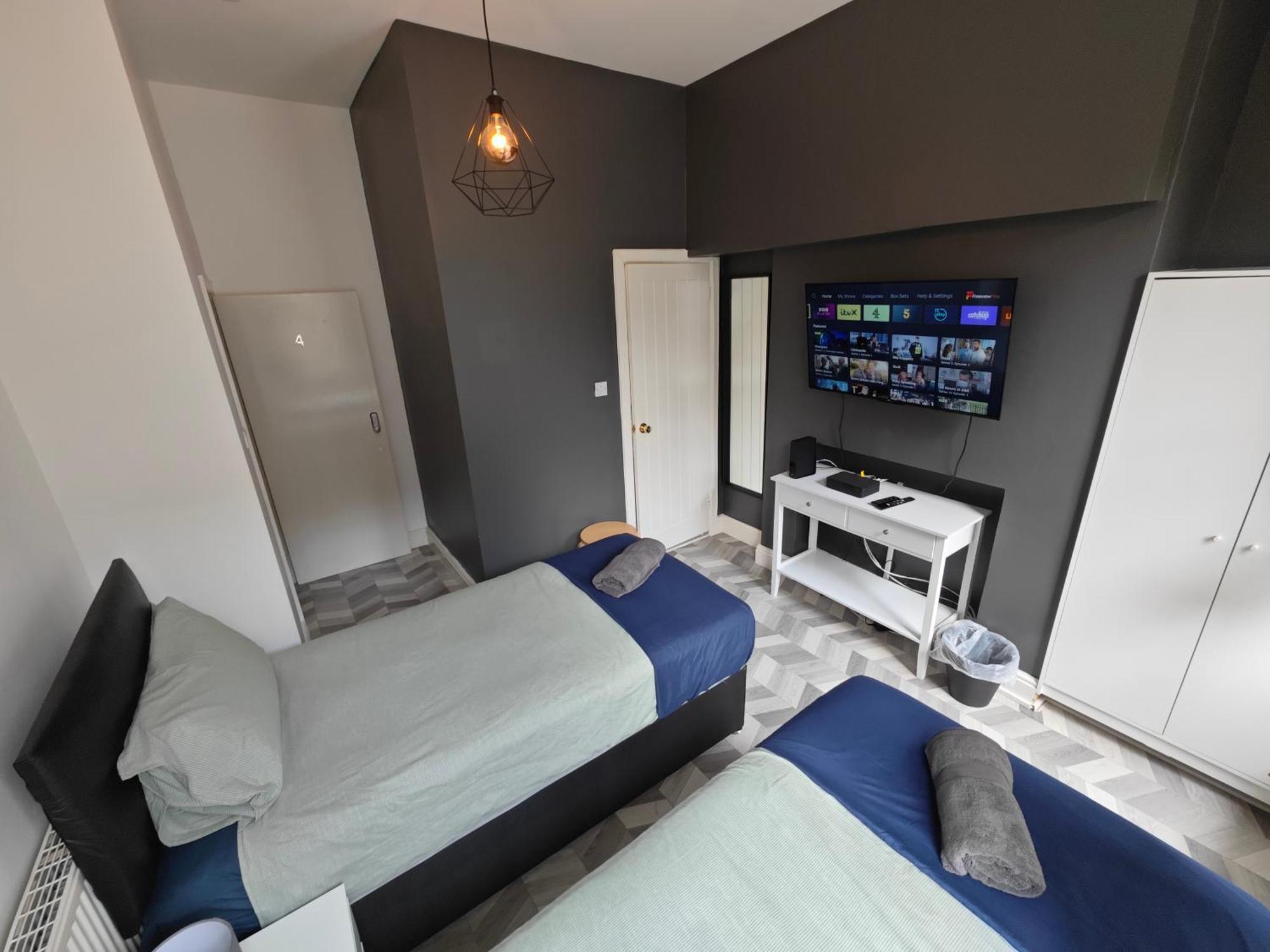 2 Bedroom 2 Bathroom Apartment In Old St - Shoreditch - Zone 1 London Eksteriør billede