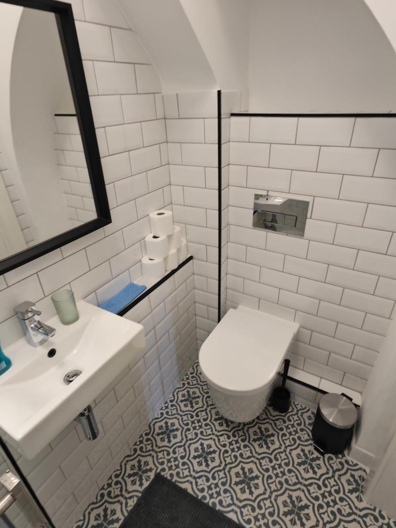2 Bedroom 2 Bathroom Apartment In Old St - Shoreditch - Zone 1 London Eksteriør billede